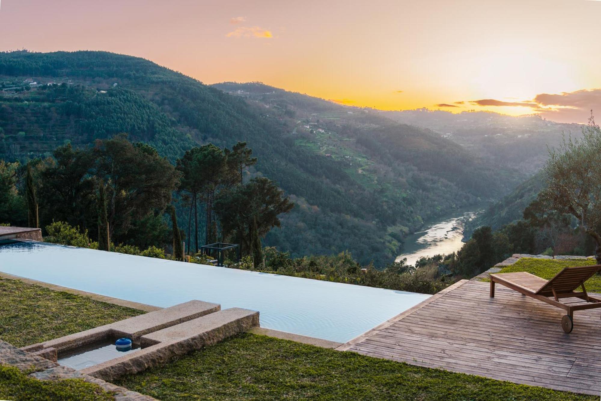 Javardo - Family House - Douro Penha Longa Экстерьер фото